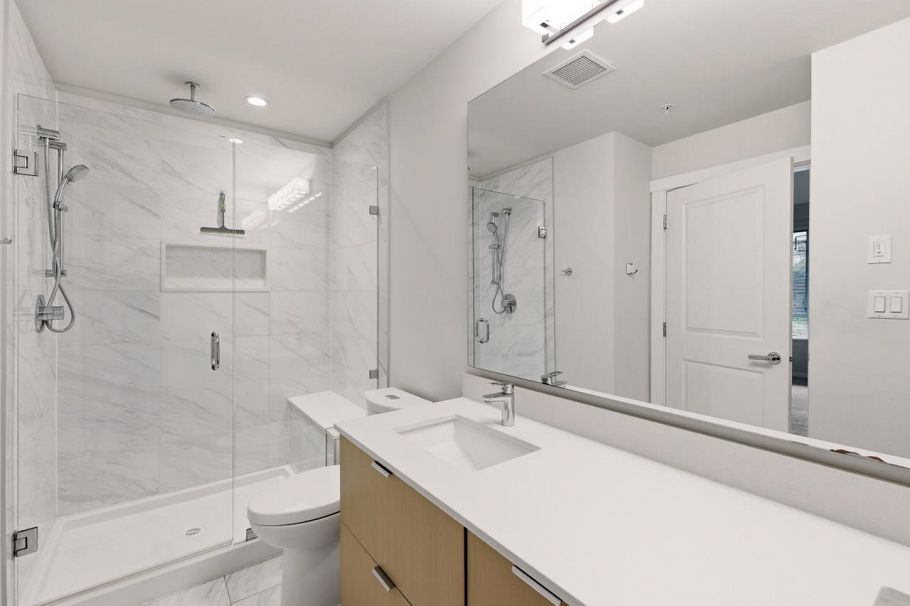 118 255 W 1st Street North Vancouver, BC - 18