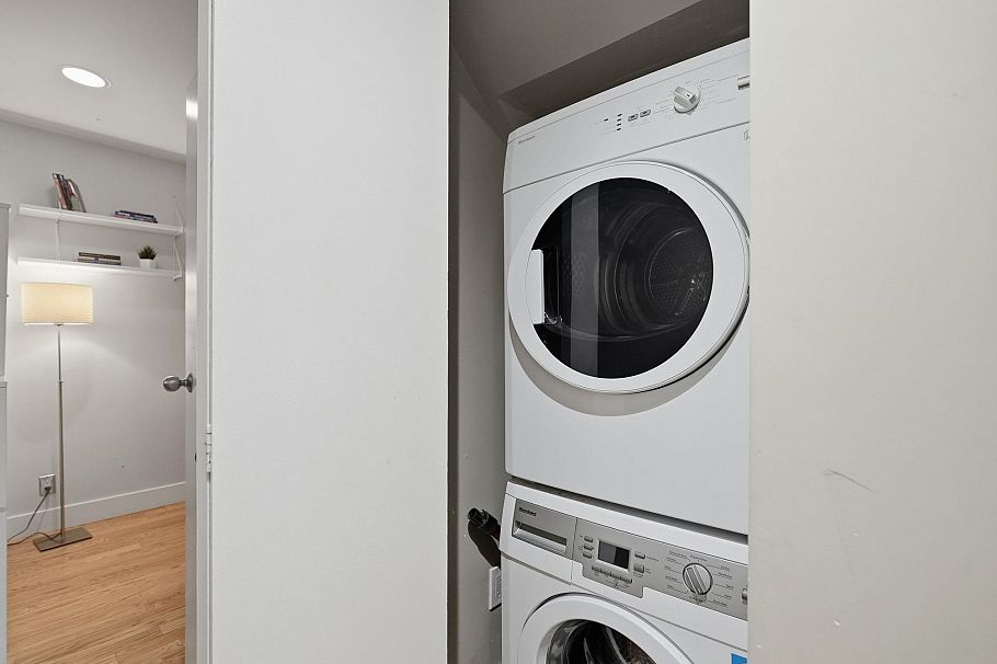 1867 W 11th Avenue Vancouver, BC - 29