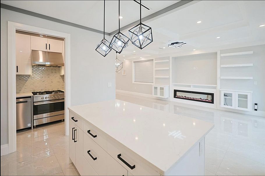 2984 Kitchener Street Vancouver, BC - 5