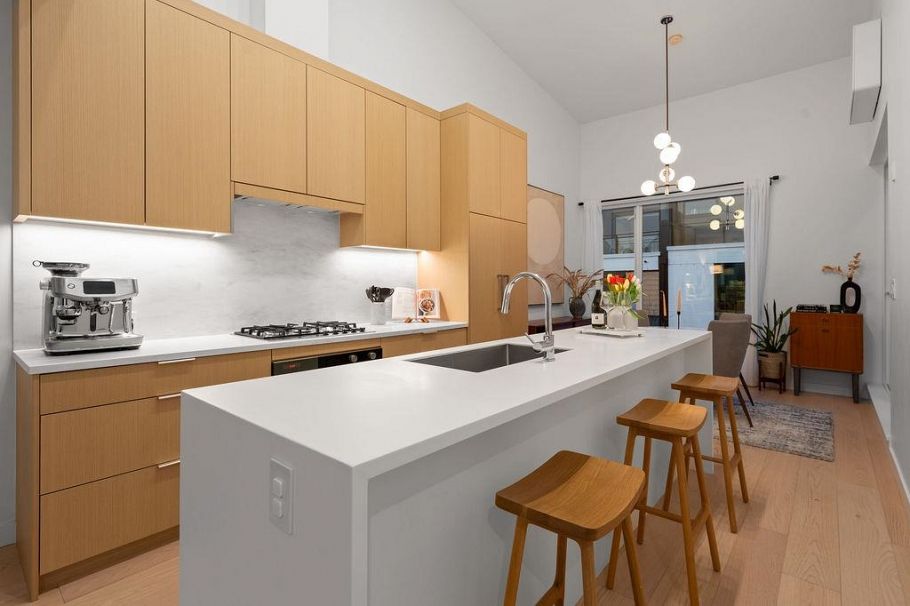 223 650 E 2nd Street North Vancouver, BC - 4