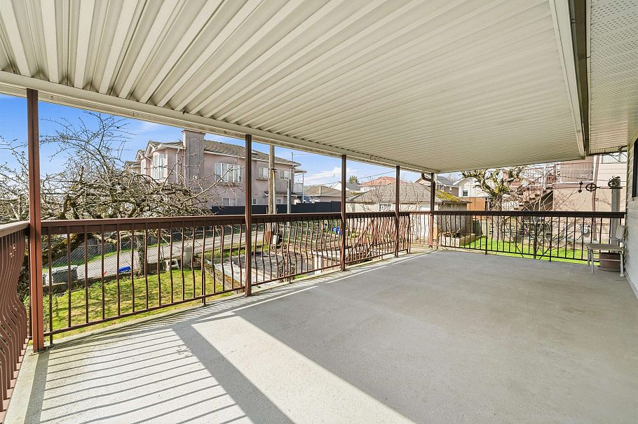 2693 E Georgia Street Vancouver, BC - 13