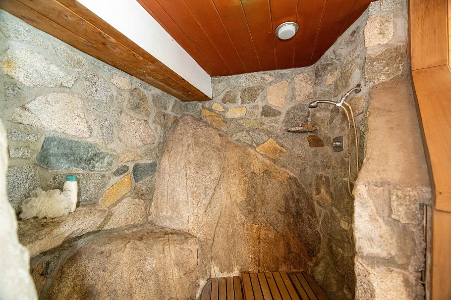 4515 Stonehaven Avenue North Vancouver, BC - 25