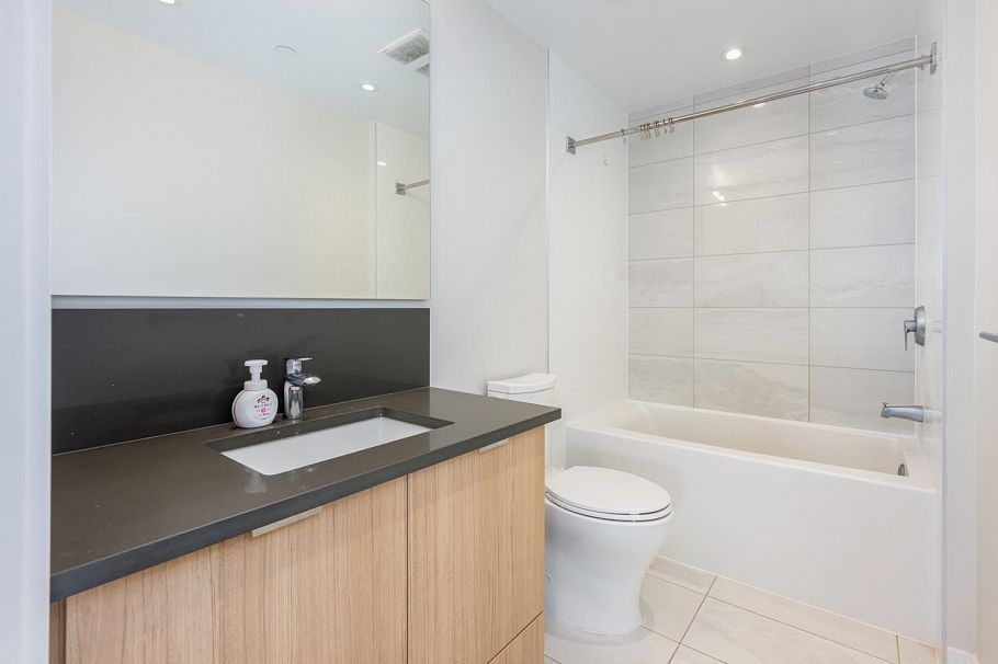 1507 3430 E Kent Avenue South Avenue Vancouver, BC - 16