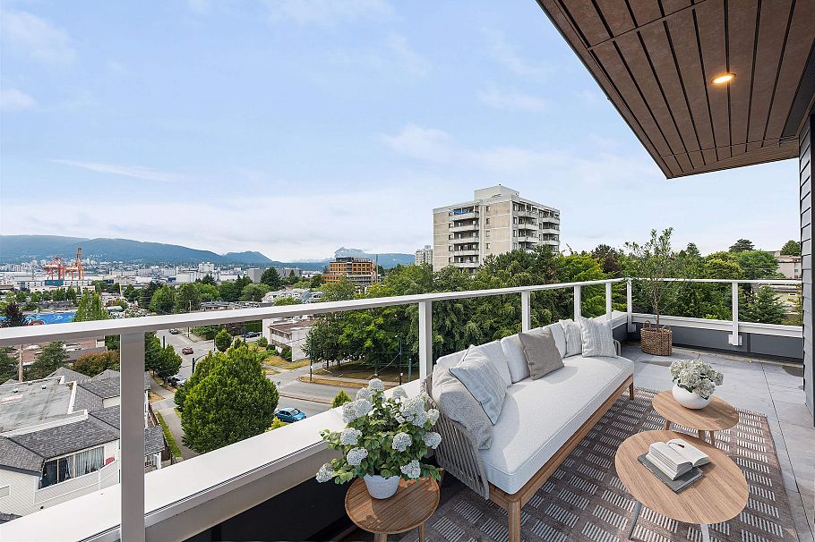 605 1680 ADANAC STREET, Vancouver BC V5L 0E3 Vancouver, BC - 2