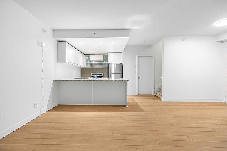 1 3111 Corvette Way Richmond, BC - 2