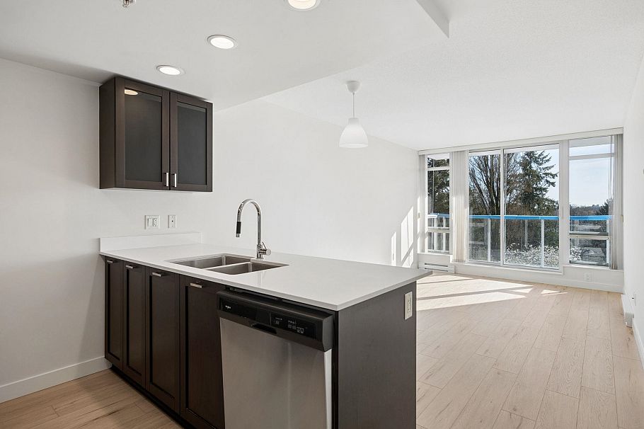 717 4818 Eldorado Mews Vancouver, BC - 2