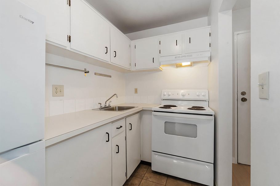 207 2920 Ash Street Vancouver, BC - 8