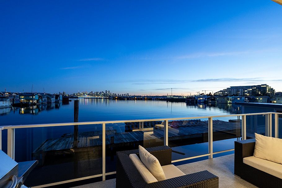 FRSL17 415 W Esplanade Avenue North Vancouver, BC - 39