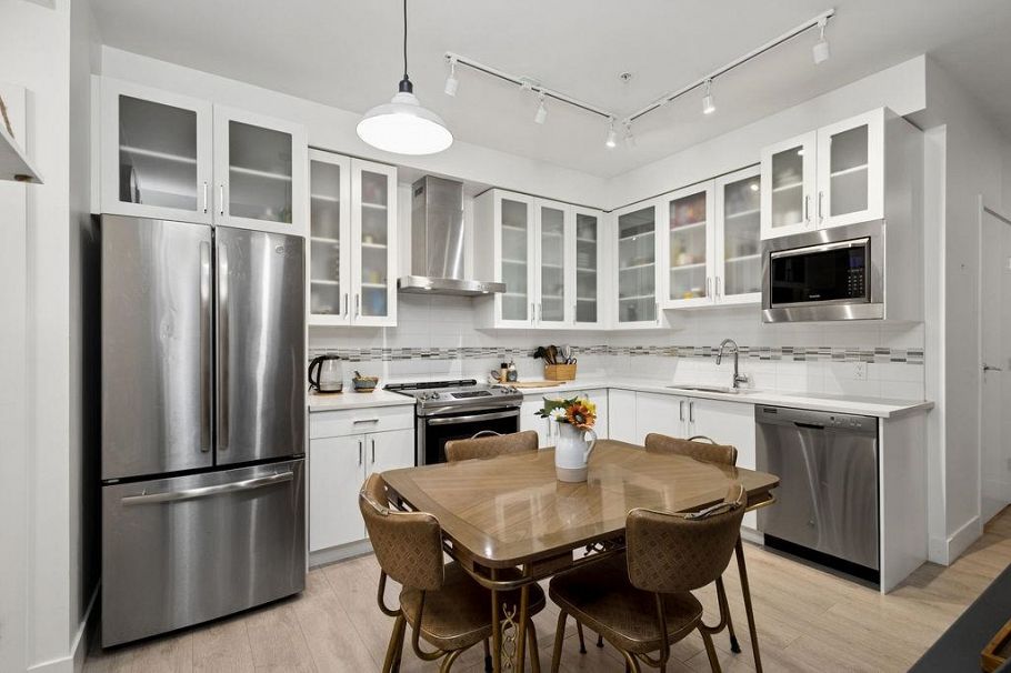 4860 Slocan Street Vancouver, BC - 3