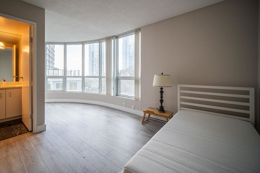 302 588 Broughton Street Vancouver, BC - 12