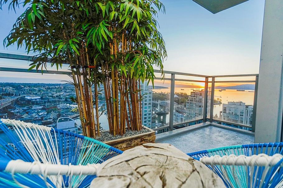 2703 1455 Howe Street Vancouver, BC - 10