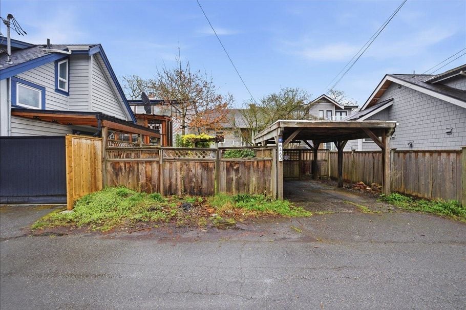 6463 Yew Street Vancouver, BC - 10