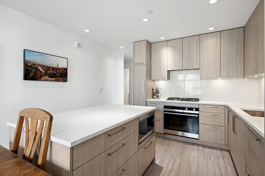 201 707 E 3rd Street North Vancouver, BC - 18