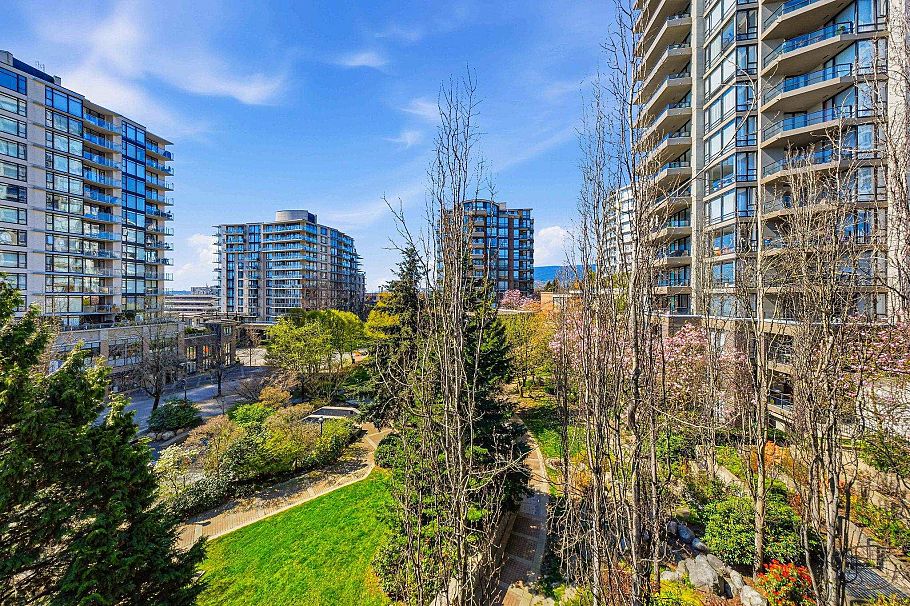 208 135 W 2nd Street North Vancouver, BC - 33