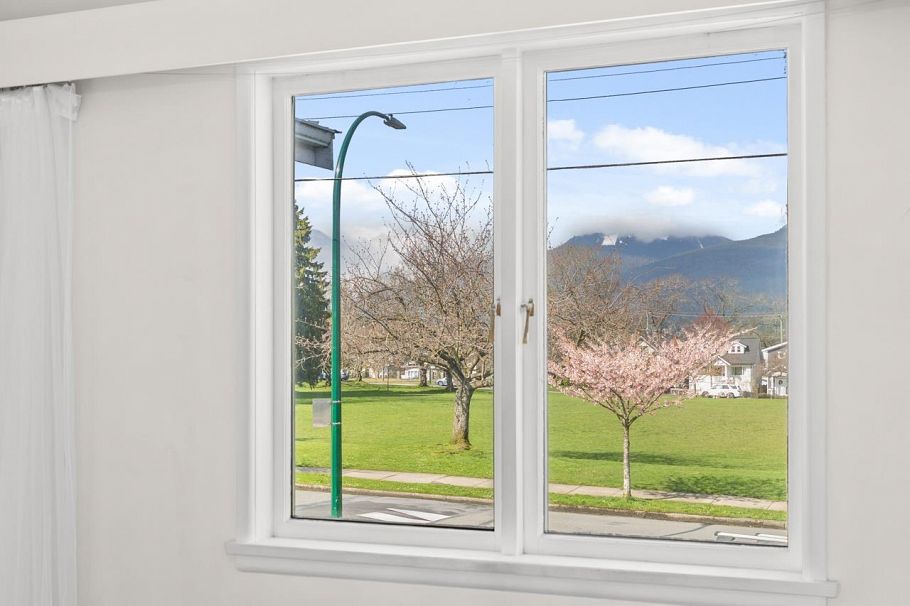 2880 Oxford Street Vancouver, BC - 7