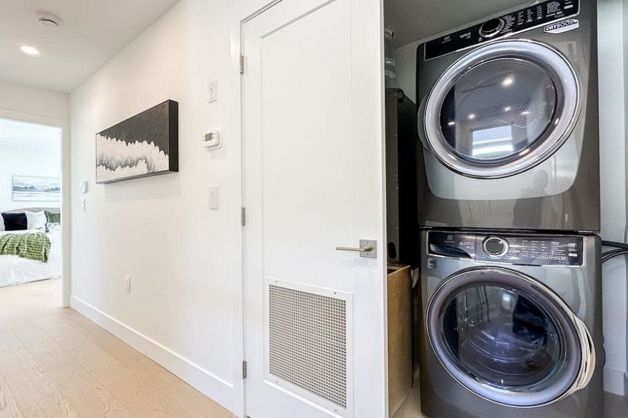 4265 Macdonald Avenue Burnaby, BC - 27