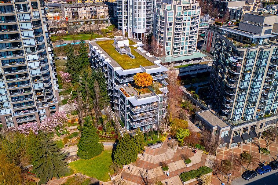 208 135 W 2nd Street North Vancouver, BC - 38