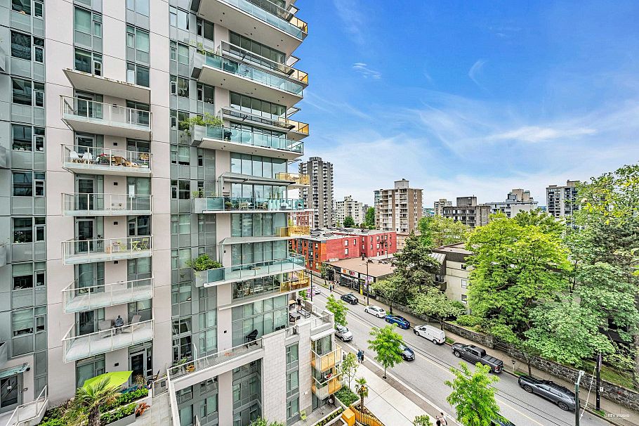 906 1180 Broughton Street Vancouver, BC - 18