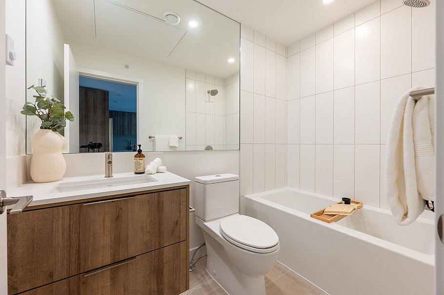 605 3596 Malsum Drive North Vancouver, BC - 12