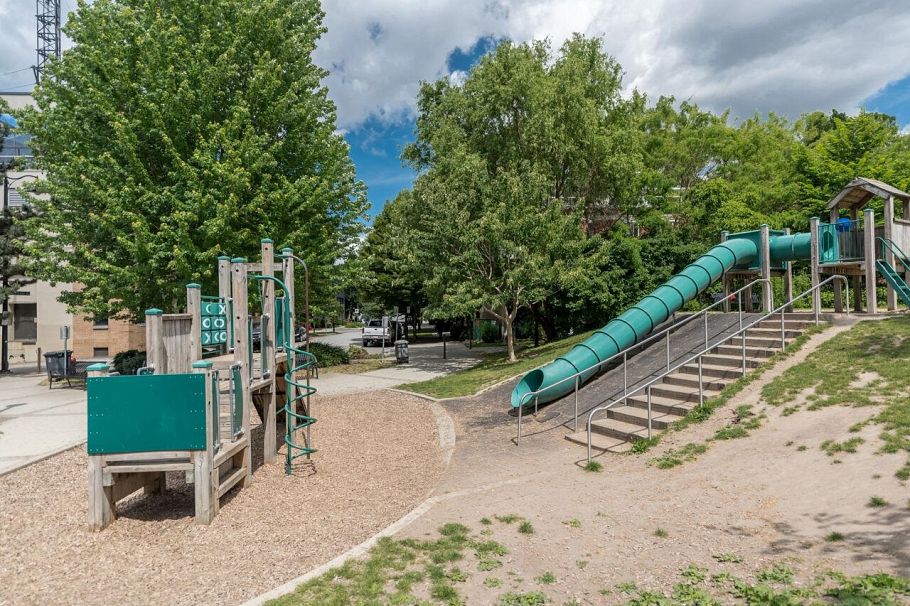 206 2630 Arbutus Street Vancouver, BC - 32