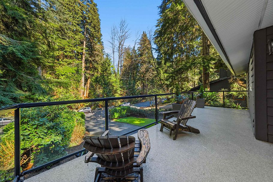 4535 Raeburn Street North Vancouver, BC - 19