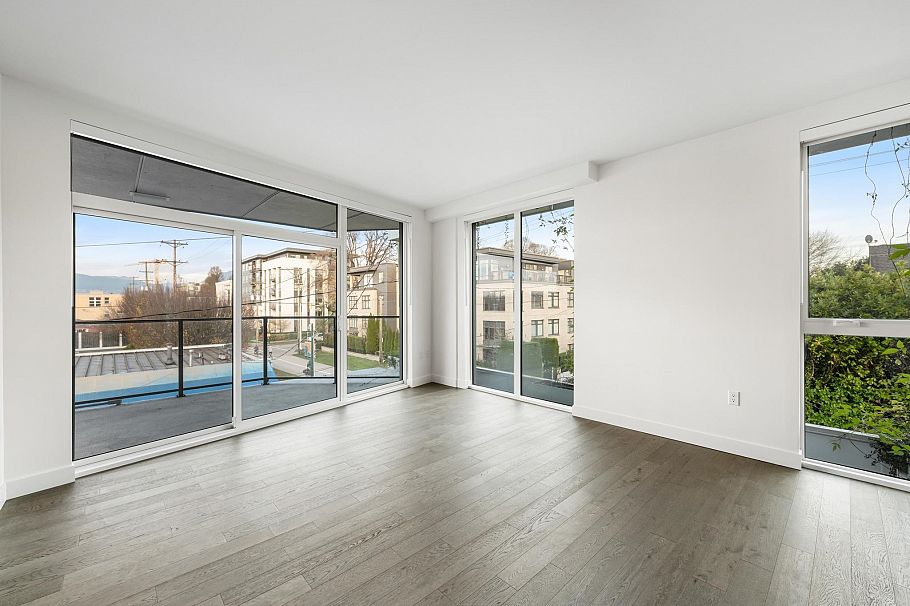 302 2888 Arbutus Street Vancouver, BC - 3