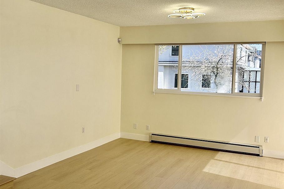 1544 W 68th Avenue Vancouver, BC - 28