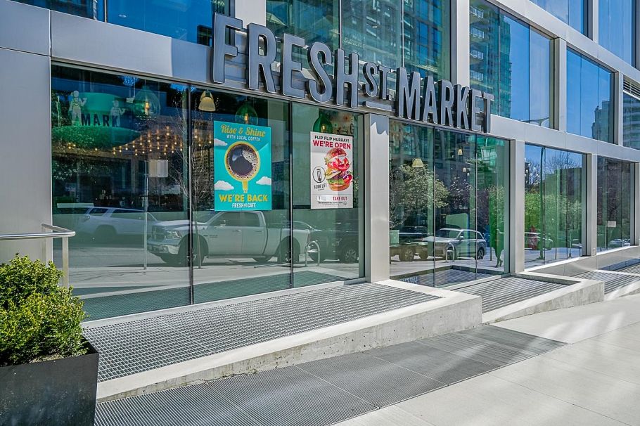 2703 1455 Howe Street Vancouver, BC - 32