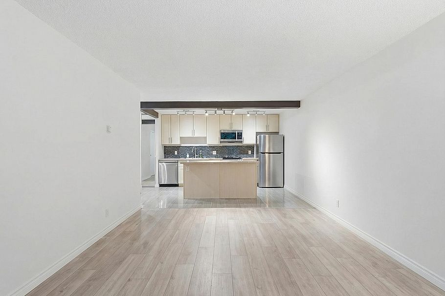 218 2012 FULLERTON AVENUE, North Vancouver BC V7P 3E3 North Vancouver, BC - 1