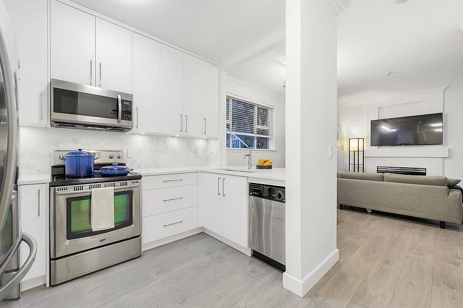 101 1333 W 7th Avenue Vancouver, BC - 2