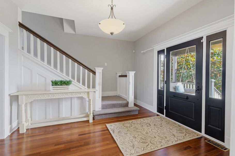 424 E Keith Road North Vancouver, BC - 6