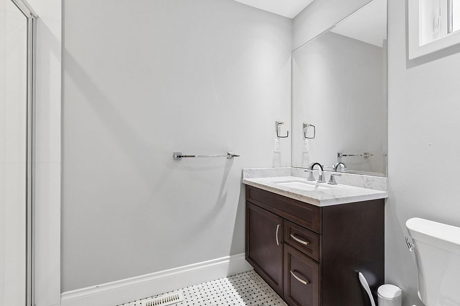 3476 Wellington Crescent North Vancouver, BC - 27