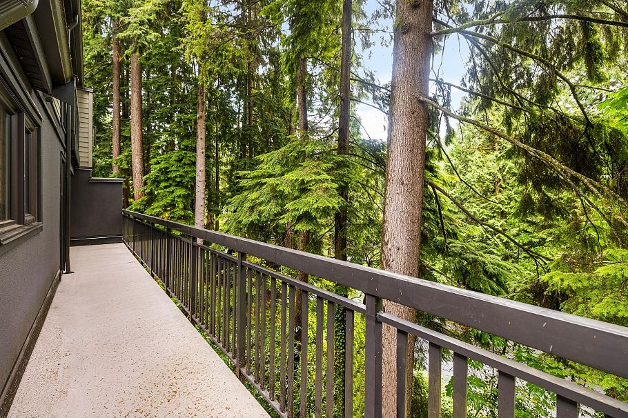 1135 Heritage Boulevard North Vancouver, BC - 13