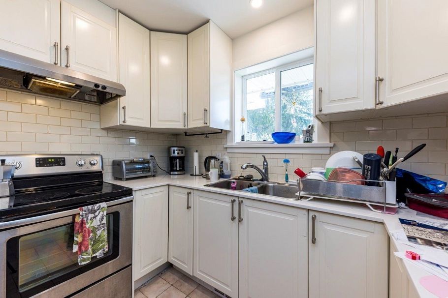 2094 Viewlynn Drive North Vancouver, BC - 33