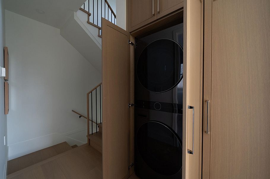 2 864 E 16th Avenue Vancouver, BC - 23