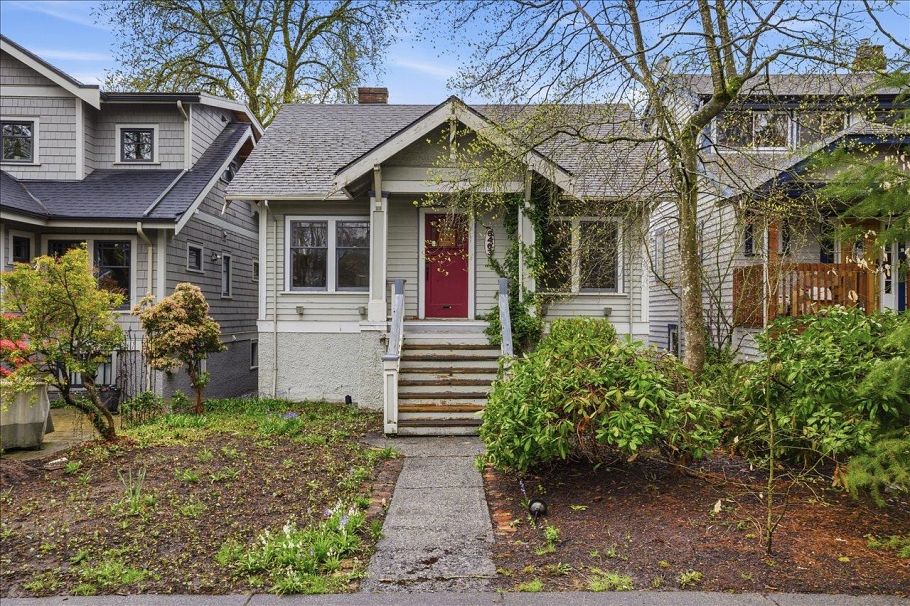 6463 Yew Street Vancouver, BC - 2