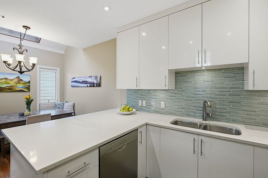 1867 W 11th Avenue Vancouver, BC - 14