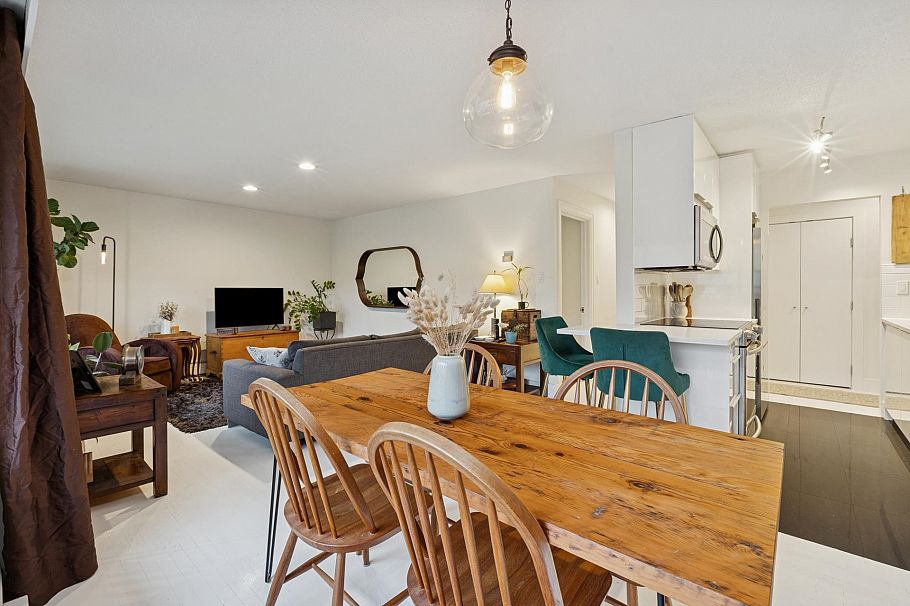 402 555 W 28th Street North Vancouver, BC - 5