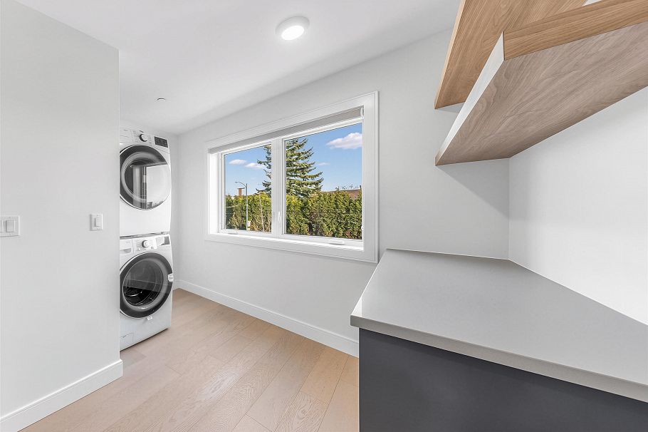 7357 Oak Street Vancouver, BC - 5