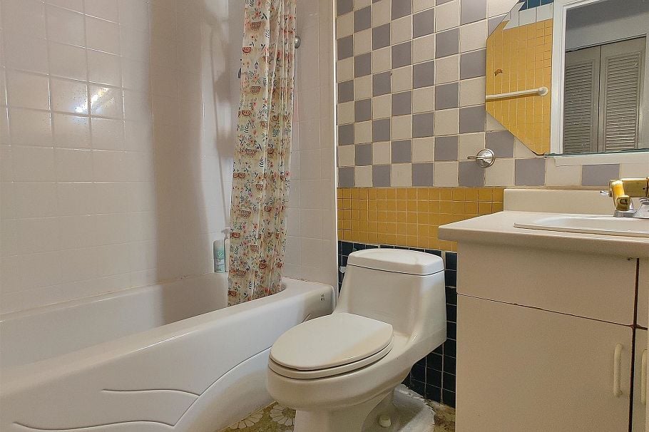 108 1420 E 7th Avenue Vancouver, BC - 7