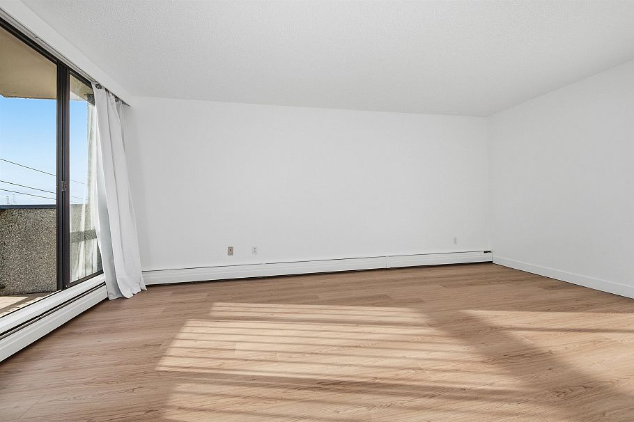 407 145 St. Georges Avenue North Vancouver, BC - 16