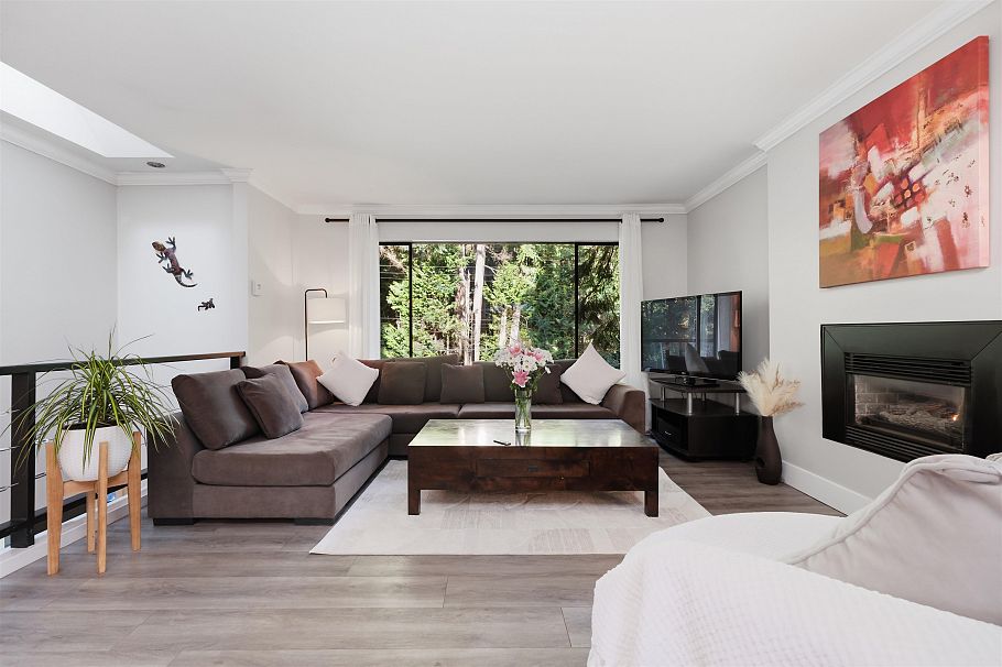 4535 Raeburn Street North Vancouver, BC - 8