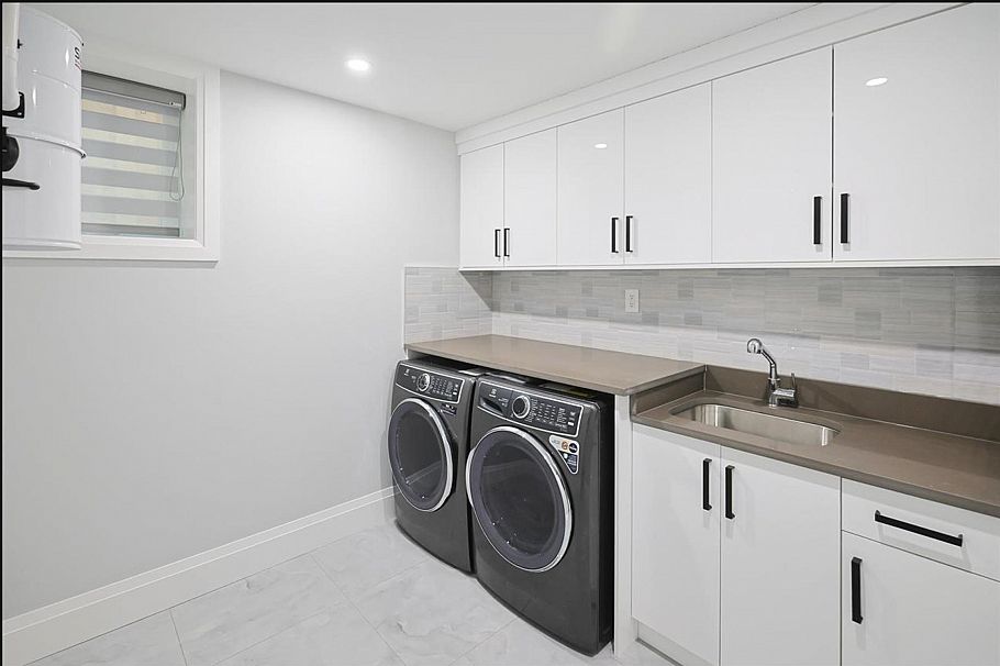 2984 Kitchener Street Vancouver, BC - 11