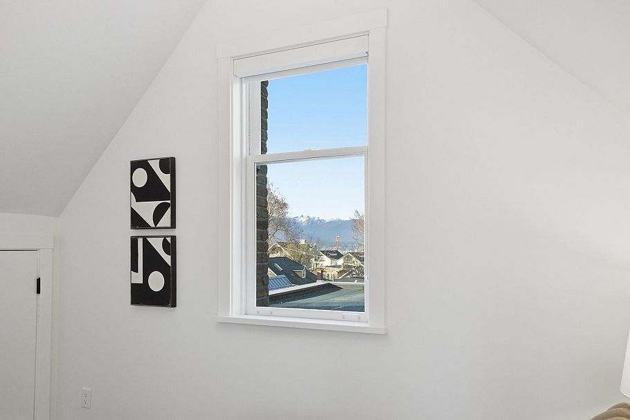 1967 Napier Street Vancouver, BC - 24