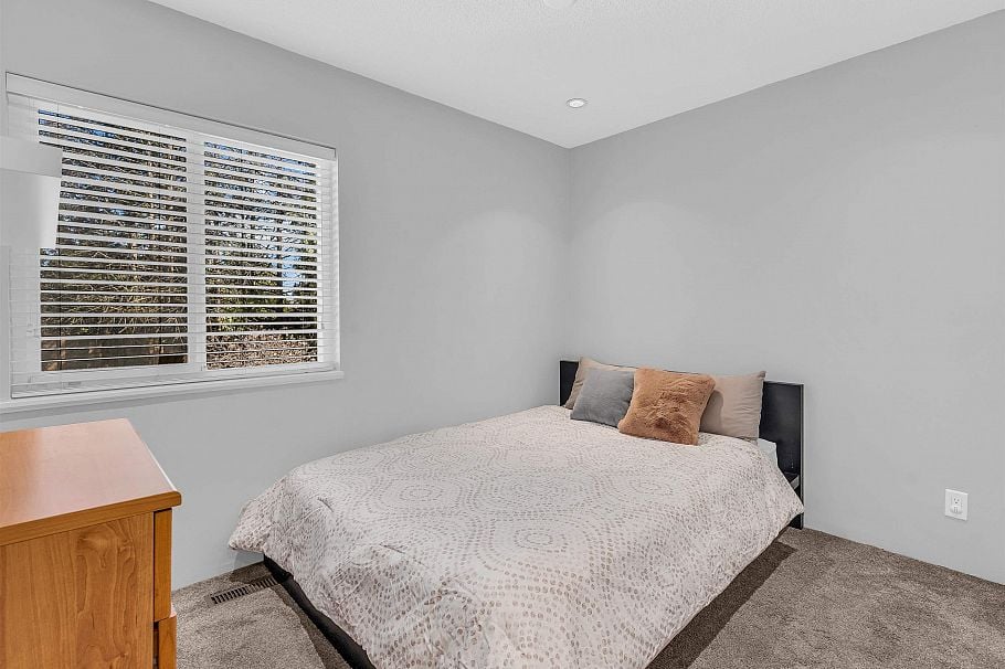 7170 Hecate Place Vancouver, BC - 4