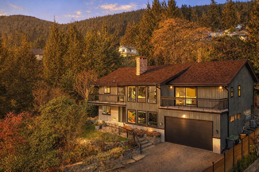 284 Montroyal Boulevard North Vancouver, BC - 1