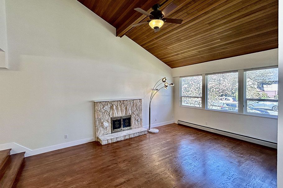 1544 W 68th Avenue Vancouver, BC - 3