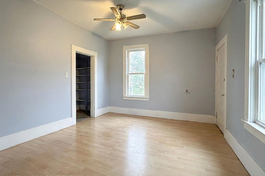 2354 E 33rd Avenue Vancouver, BC - 12