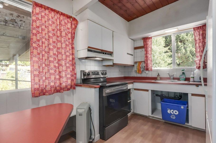 2701 St. Christophers Road North Vancouver, BC - 14