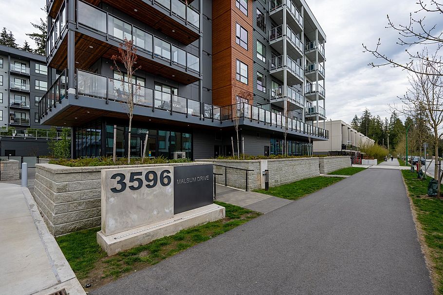 605 3596 Malsum Drive North Vancouver, BC - 34